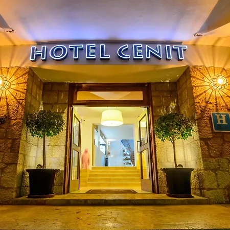 Hotel Cenit & Apts Sol Y Viento-3
